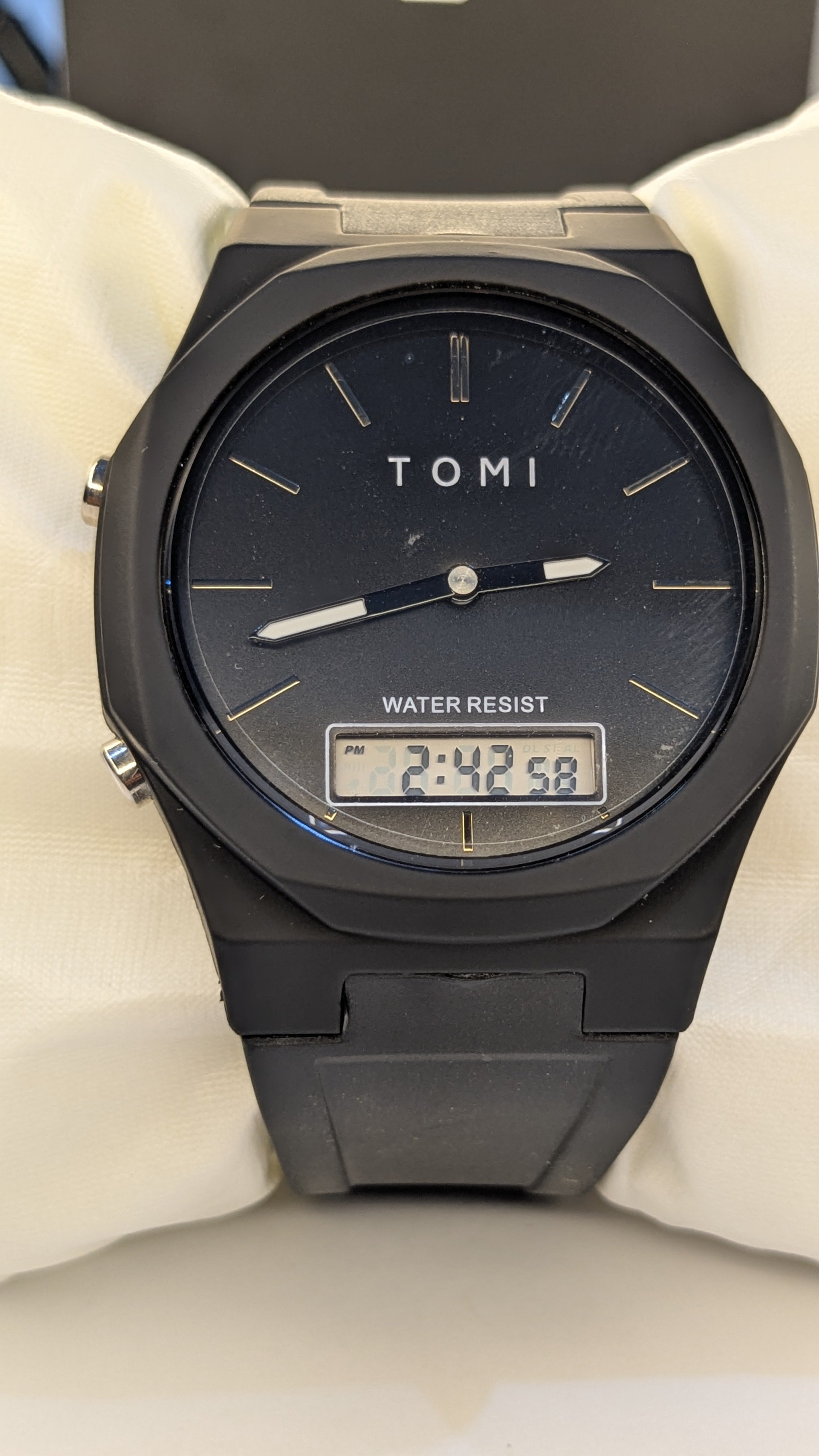 Tomi 238 Black – Dual Time Analog & Digital with Rubber Strap